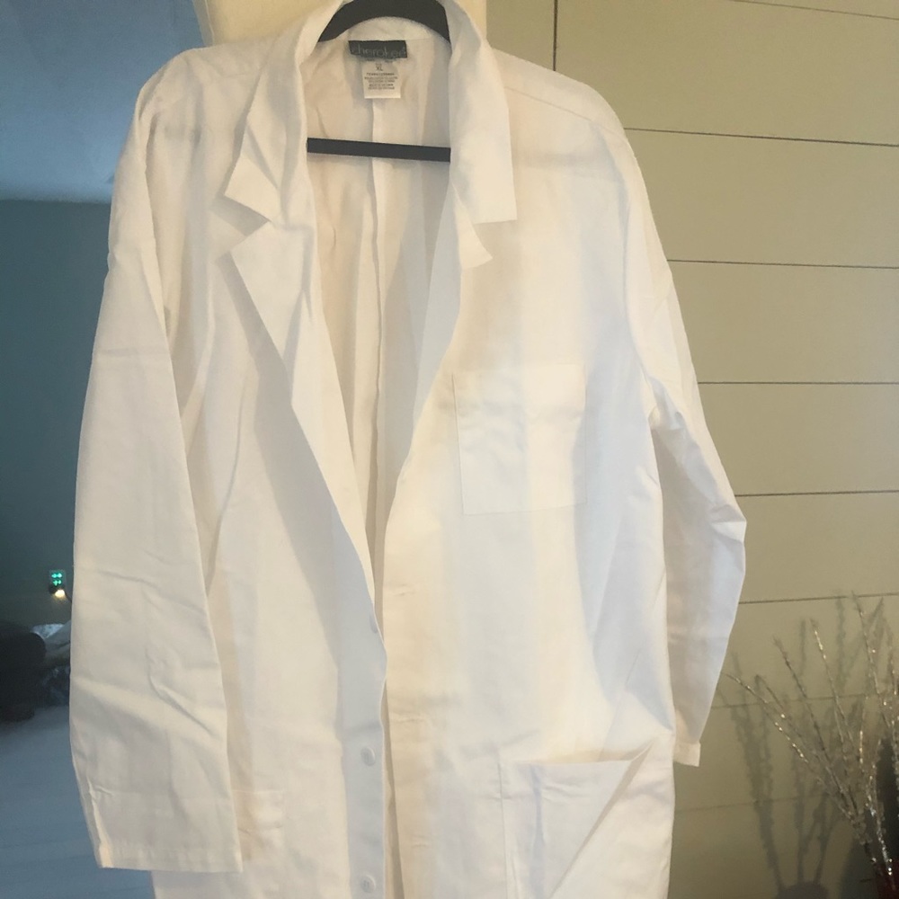 Long Lab Coat- XL NWT